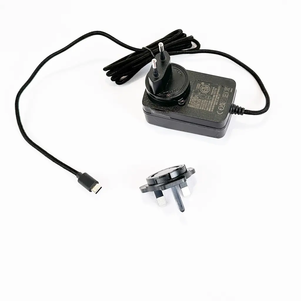 Interchangeable Plug LED Driver 15W Type-C connector and cable detail